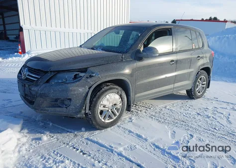 2011 Volkswagen Tiguan S z USA, uszkodzony, nr VIN WVGAV7AX5BW510320